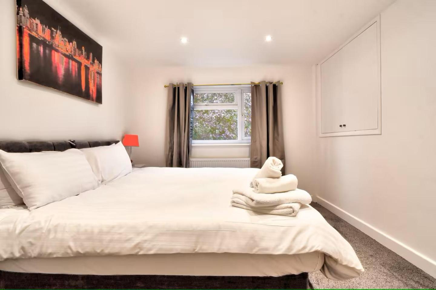 Amazing Beautiful King Size Bedroom 1 - Heybridge  Exterior photo